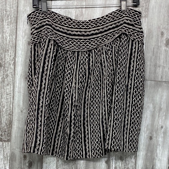 ⭐️Madewell Silk Print Skirt [1634] - Picture 3 of 9